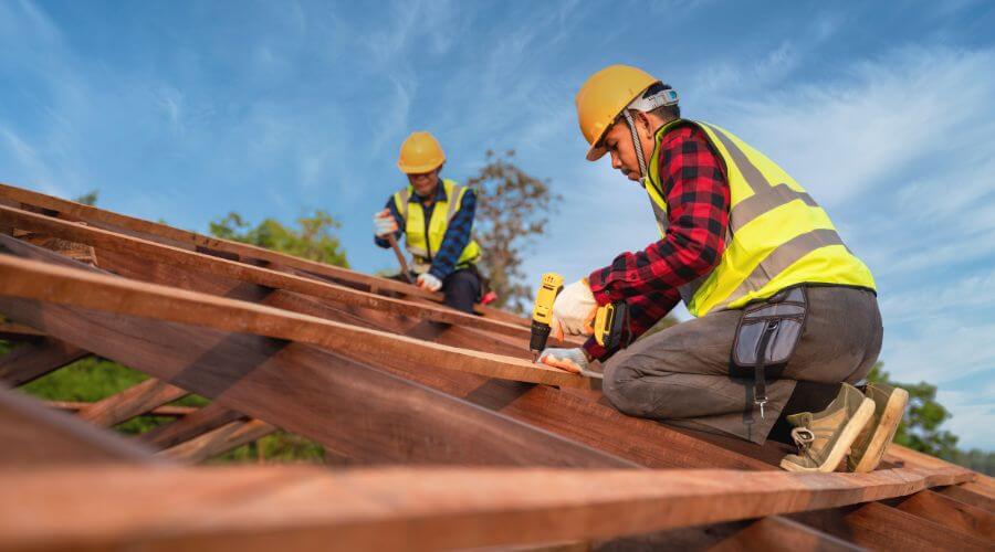 Expert Emergency Roof Repairs services in La Monte, MO